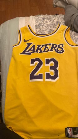 Lakers jersey deadstock 😈selling for 220$ SIZE L