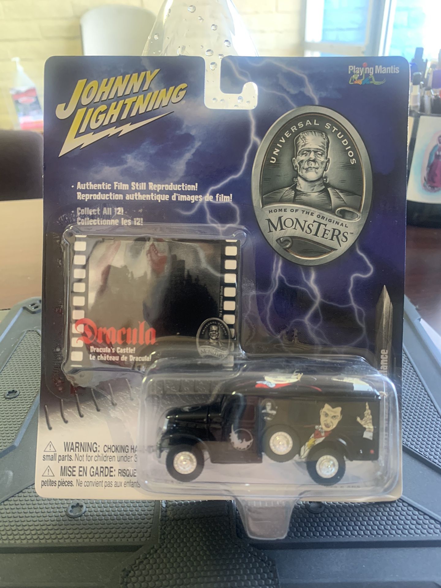 Johnny Lightning WW11 WC54 Ambulance Dracula Universal Studios Montsers