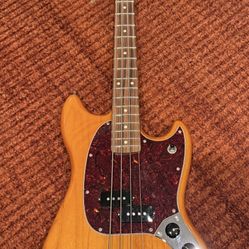Fender Mustang P/J Bass Short Scale Bass Guitar 