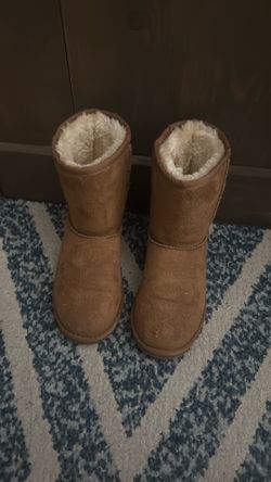 Girls boots