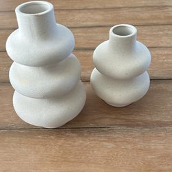 2 Small Vases