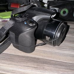 Canon SX530 HS camera