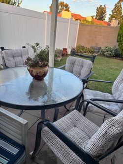 Outdoor Patio Dining Set – Round Glass Table & 4 Cushioned Chairs