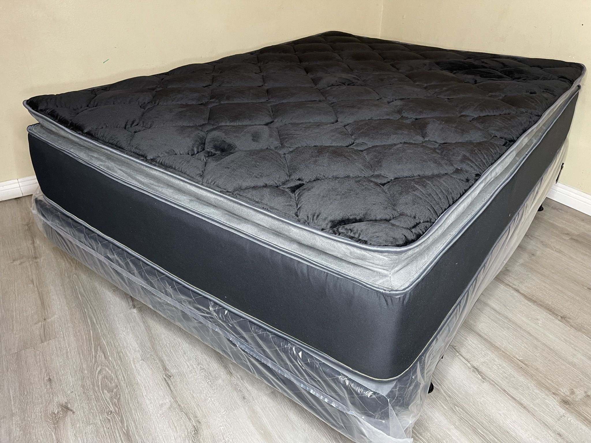 Queen Midnight Breeze Hybrid Pillow Top Mattress!