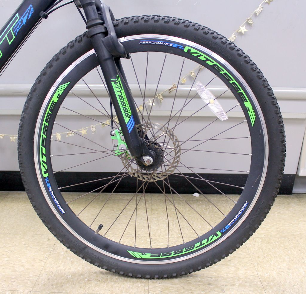 Genesis RCT 21 Speed Men s Mountain Bike 27.5 GS52812 for Sale in Lauderhill FL OfferUp