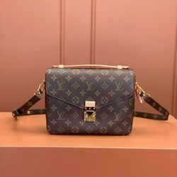 LOUIS VUITTON POCHETTE METIS EAST WEST 