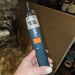Black And Decker Handheld Battery Powered Screw Gun 