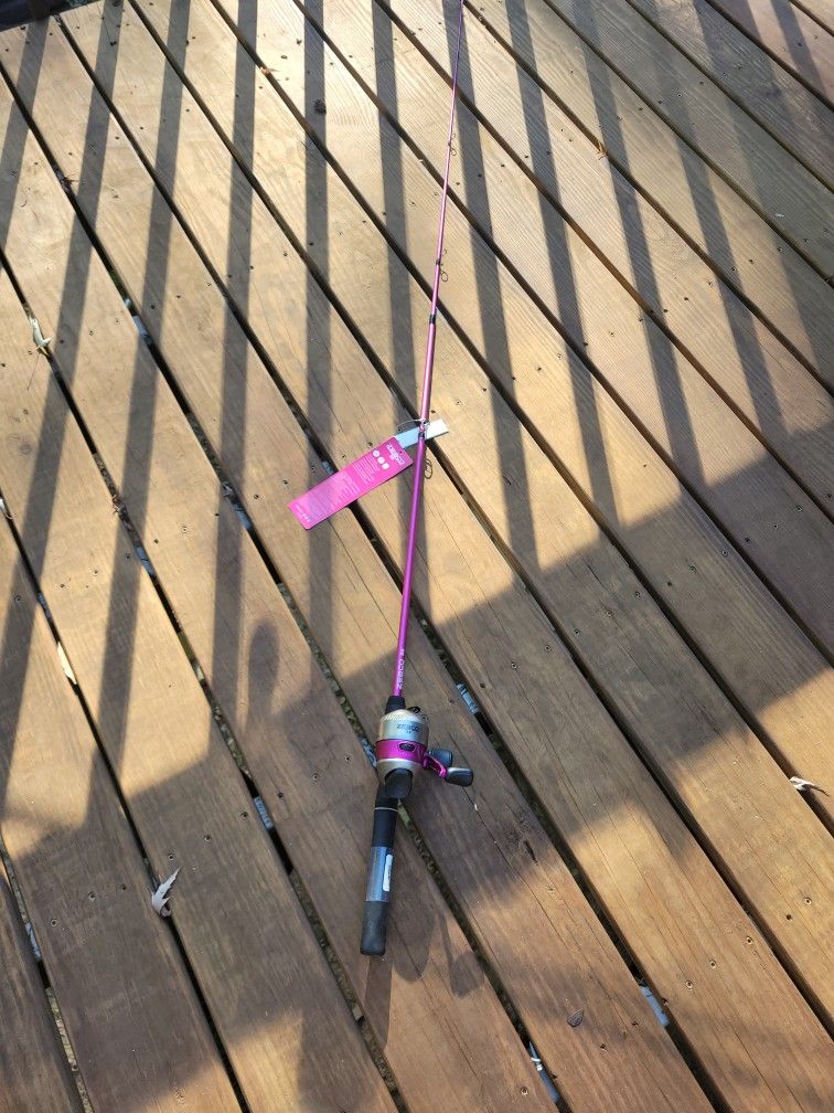 Zebco 33 Pink Fishing Rod - new with tag
