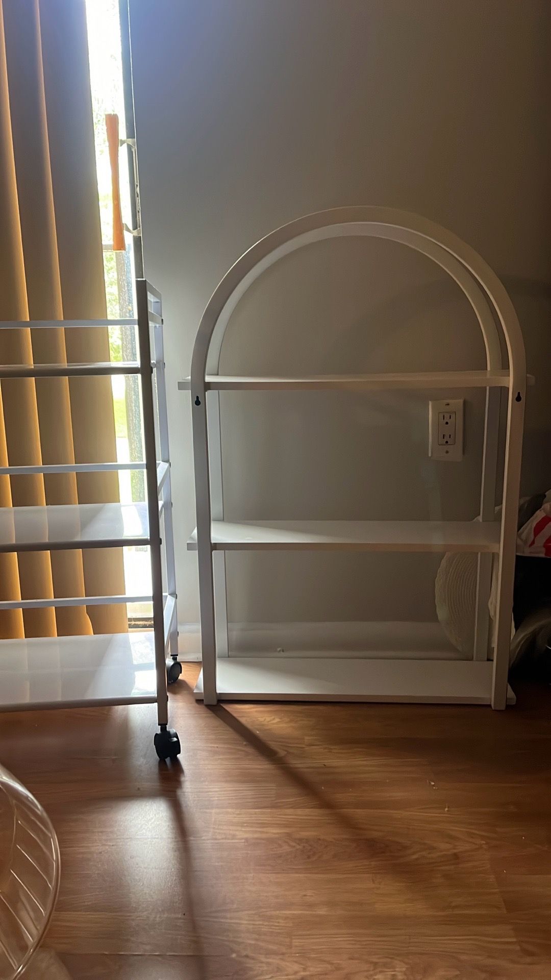 Shelve white