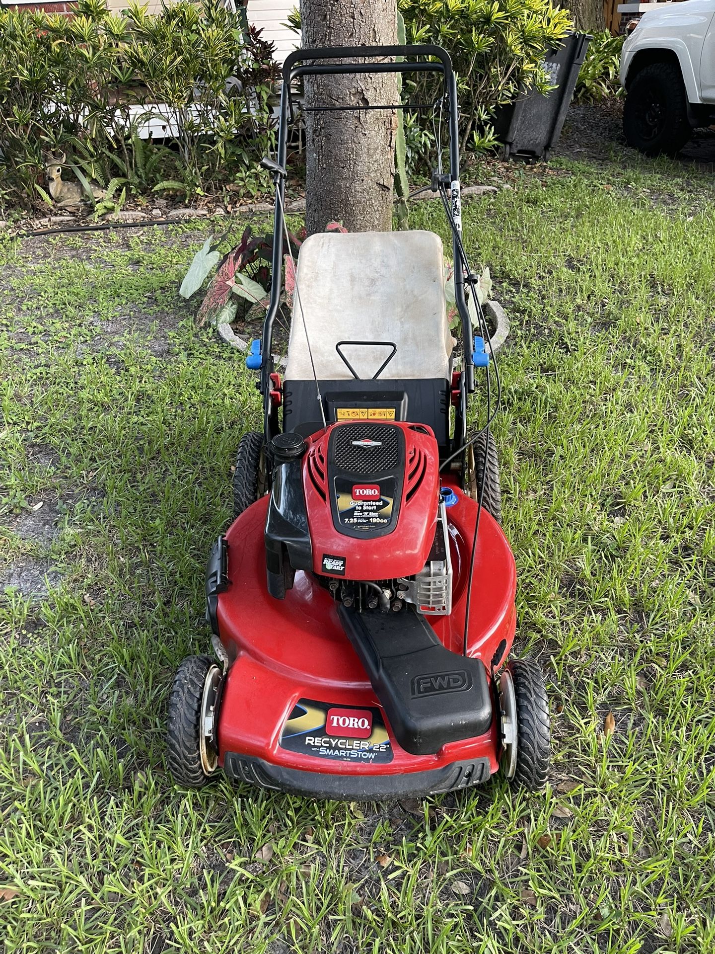 Self Propelled High Wheel Lawn Mower LBSN Toro Recycler With SmartStow 22” Cut & a 7.25 HP