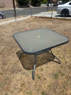 Free patio table and chairs