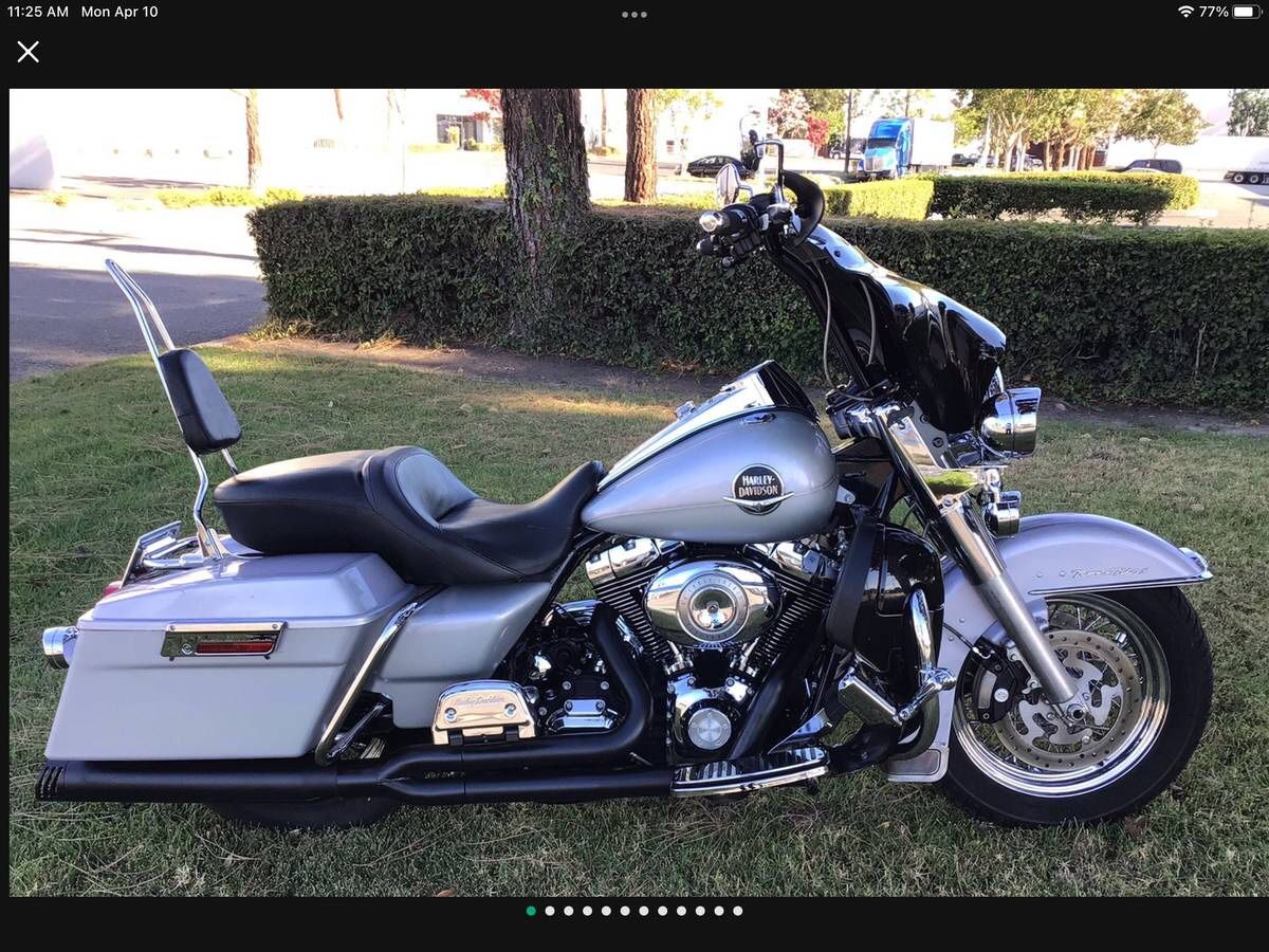 2008 HARLEY DAVIDSON ROAD KING , LOW MILES.
