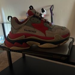 size 8, Balenciaga's