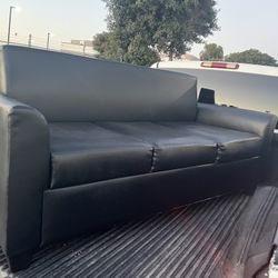 Couch / Sofa 