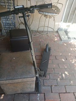 Electric scooter