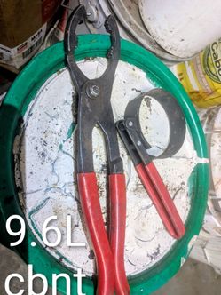Oil filter tool