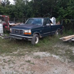 95 F250 Selling Whole Truck For Parts Extra Doors Front Bumper And It Has A Rebuilt Transmission With Only Probly 100 Miles On It Smittys Transmissio