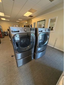 LG XL Capacity Front Load set With Mini Washer