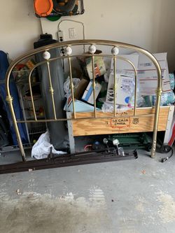 Queen Headboard And Frame-no Mateesses