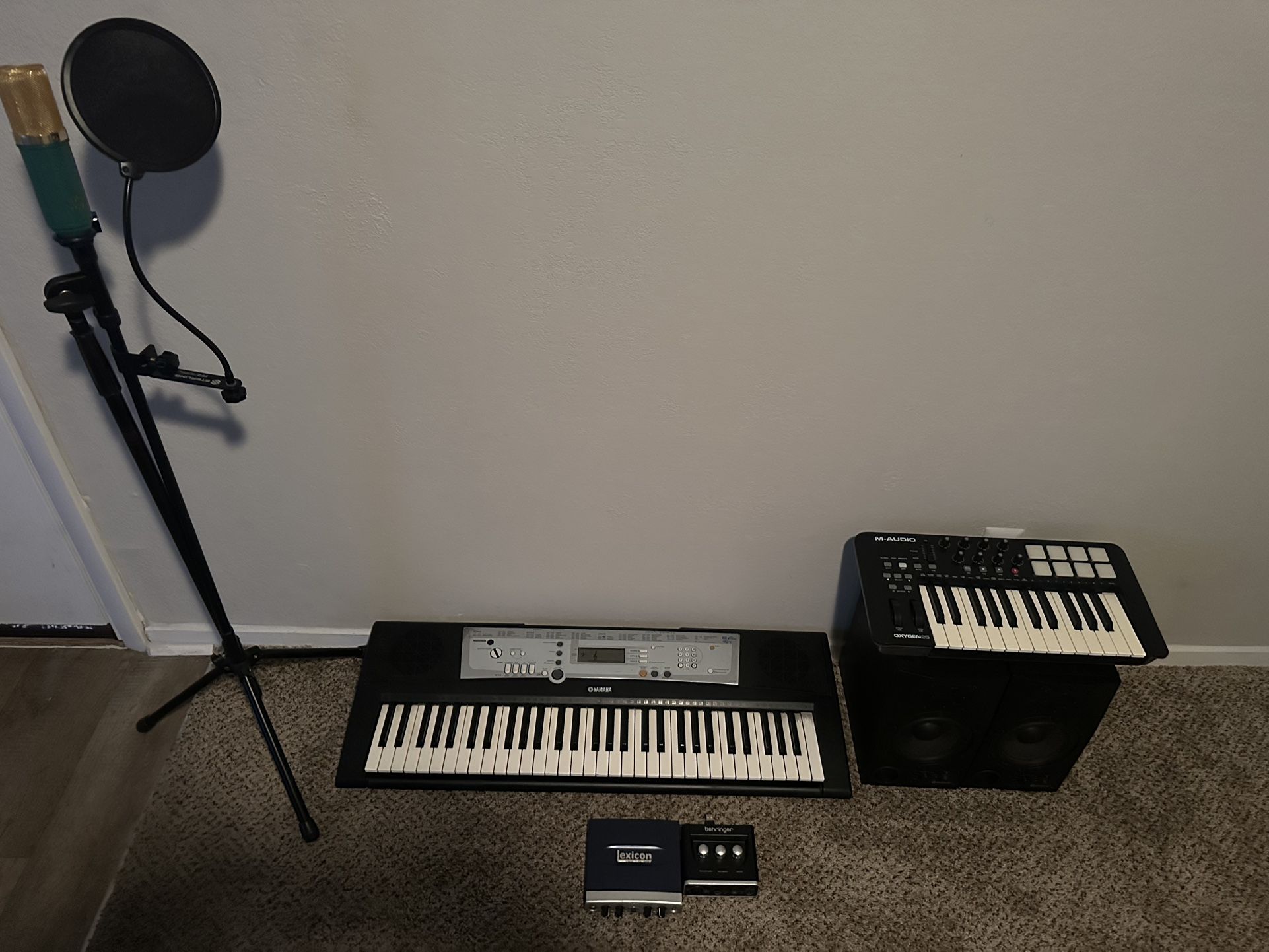 ENTIRE MUSIC EQUIPMENT BUNDLE FOR SALE - GREAT DEAL