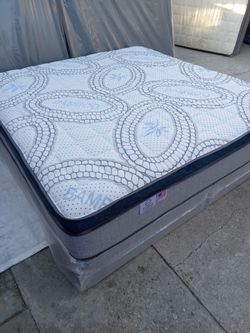 Queen Size Pillow Top Mattress New