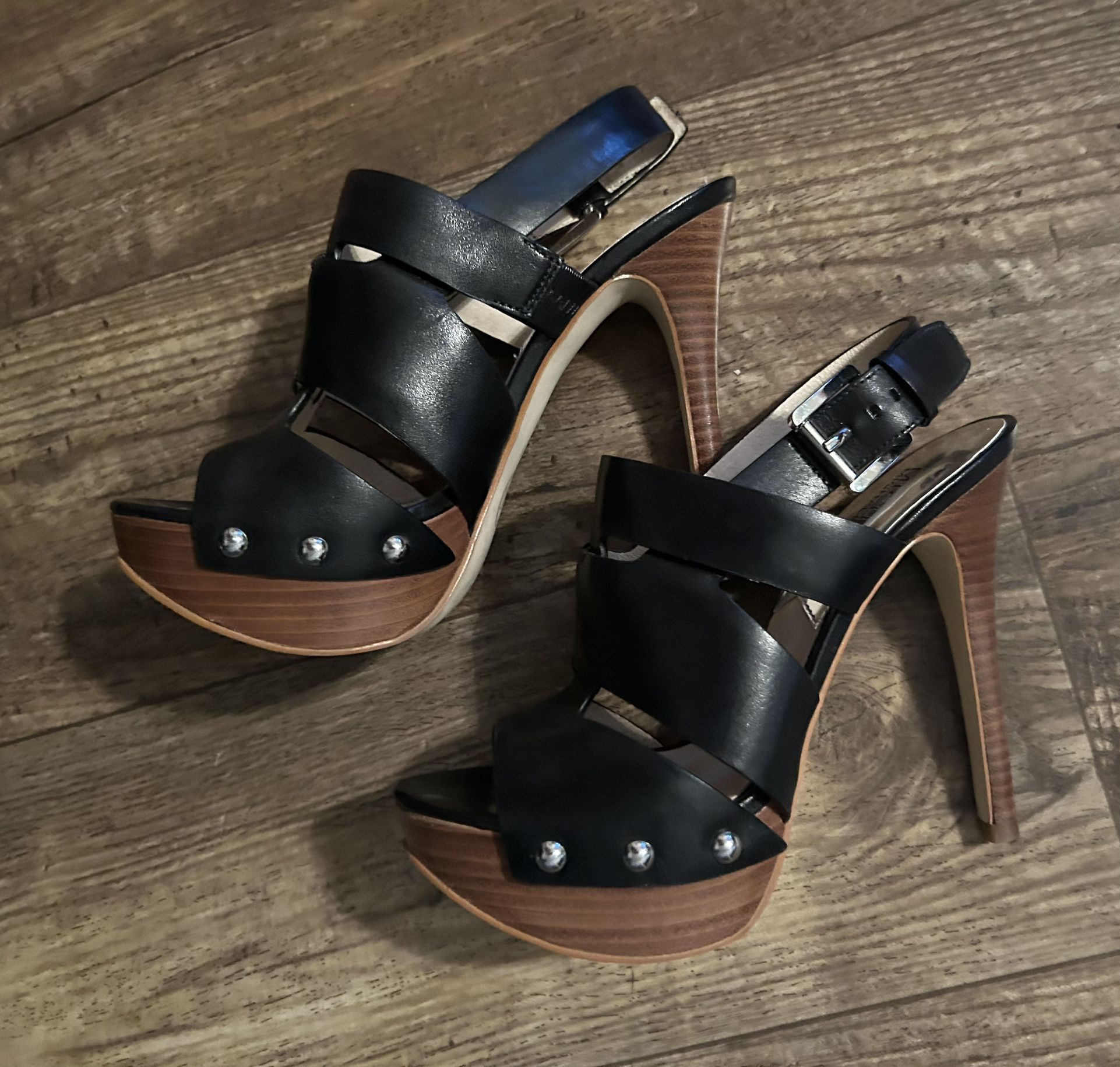 NEW Michael Kors Black Leather Seville Platform Heels Size: 5.5 Fits 6