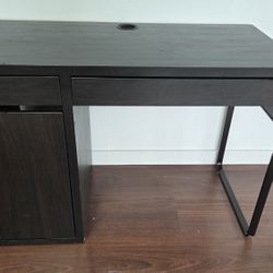 IKEA DESK 