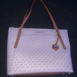 Michael Kors Bag (Read Description