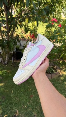 Travis Scott Low Shy Pink size 10M