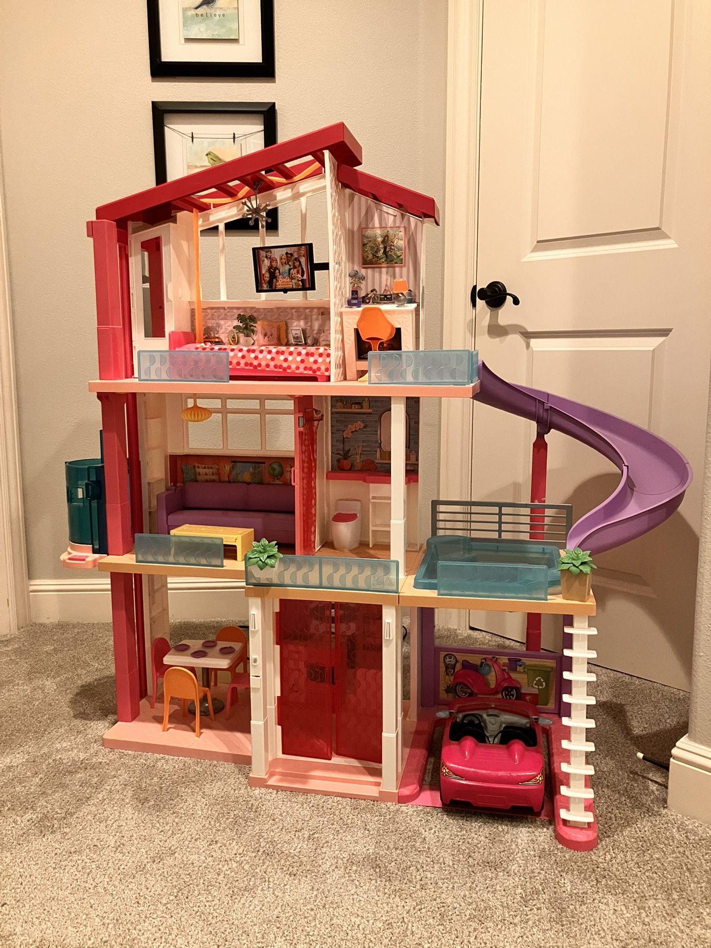 Barbie Dream House!
