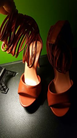 Red/Orange heels size 7 1/2 - see details