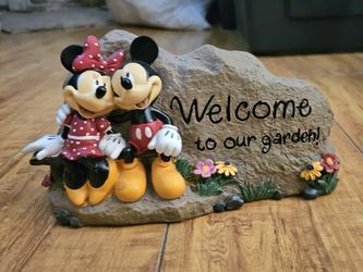 Welcome, Minnie and Mickey Garden Statue