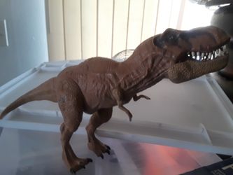 Jurassic World T Rex chomping action figure