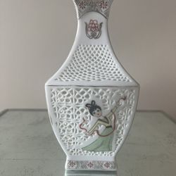 Vintage Lace Hand Painted Chinese Vase 