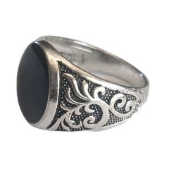 MENS QUALITY TITANIUM SILVER BLACK ONYX BEZEL SET SIZE 9 EMBOSSED RING