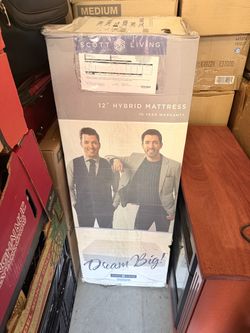 NEW IN BOX - FULL SIZE/ Scott Living 12" Hybrid Mattress