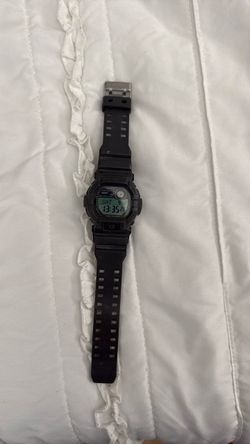 Gray G-Shock watch