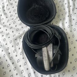 Beyerdynamic DT 770 PRO 80 Ohm Headphones