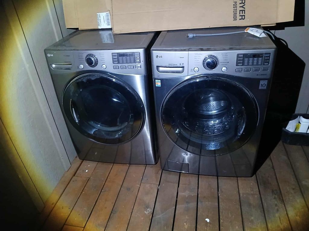 LG (Lg. Capacity) Washer & Dryer Set
