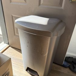 Step Trash Can