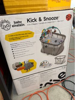Baby Einstein Kick & Snooze 3-in-1 Foldable Playard Bassinet with Piano Toy – Gray
