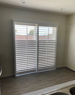 Interior Wood Shutters- Custom, Plantation, Professional Installation, Licensed Company, Window Treatments & Coverings, Persianas De Madera, Espanol