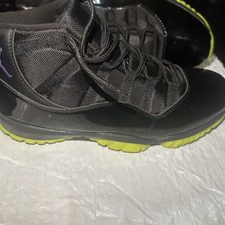 Air Jordan 11 "Black/Barely Volt" GS  Size Men’s 11  