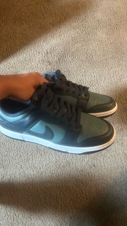 Nikes Size 9.5