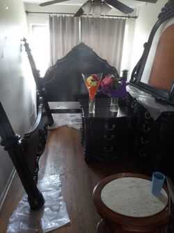 Vintage King Bedroom Set