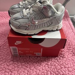 Toddler Shoes 5c