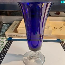 ABSOLUTLEY BEAUTIFUL Cobalt Blue GLASS VASE Very Nice 10,5 INCHES Tall