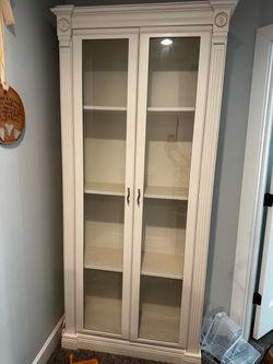 Display Hutch
