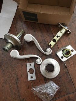 4 used Schlage Accent Satin Nickel Hall and Closet Lever
