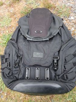 Oakley kitchen sink backpack